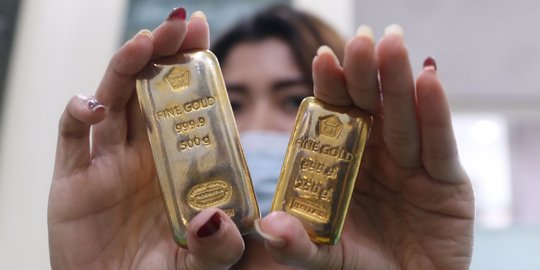 Harga Emas Hari ini Turun Rp6.000 Menjadi Rp933.000 per Gram