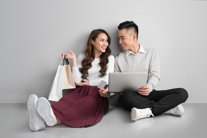 beda diskon dan cashback mana yang lebih menguntungkan ya