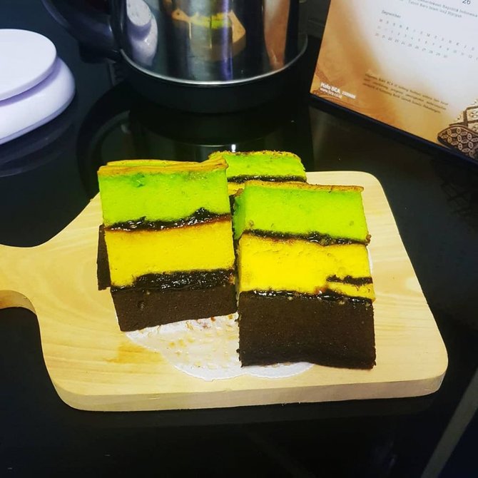 kue lapis surabaya