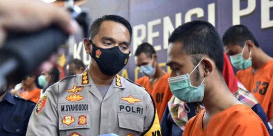 Prostitusi Daring di Cirebon Terbongkar, Muncikari Tawarkan Pijat Plus Lewat Medsos