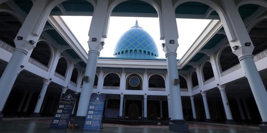 Kemegahan Masjid Al-Akbar Surabaya, Masjid Terbesar Kedua di Indonesia