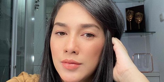 Intip Potret Masa Kecil Ussy Sulistiawaty, Sudah Cantik Sejak Dulu
