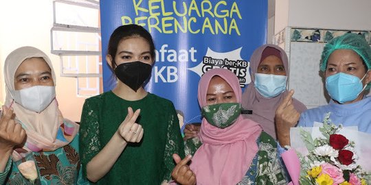 Peringati Hari Kartini, Selvi Ananda Blusukan Sosialisasikan KB