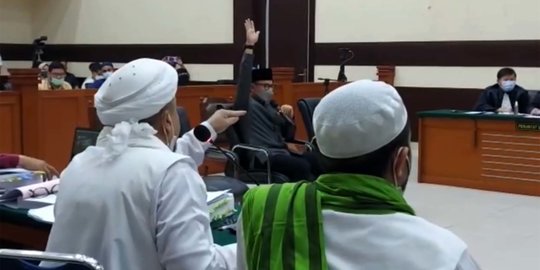 Rizieq Ungkap Alasan Ngotot Pulang dari RS Ummi: Saya Enggak Mau Bikin Susah Dokter