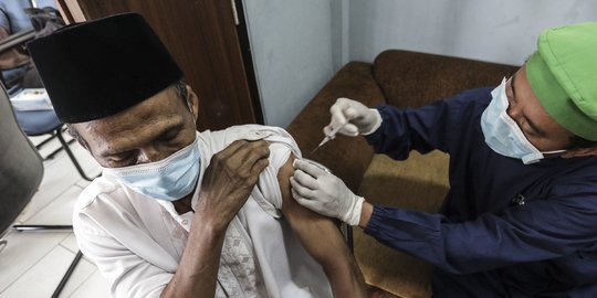 Jumlah Vaksinasi Covid-19 di Indonesia Tercatat 11 Juta Orang