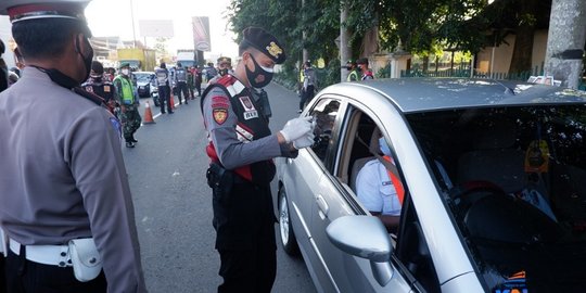 Larangan Mudik, Polisi Lakukan Penyekatan Pemudik di Perbatasan Prambanan