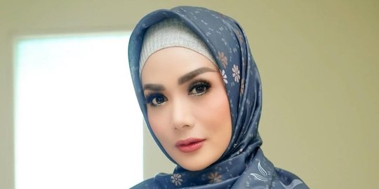Penampilan Krisdayanti Kenakan Hijab, Bikin Pangling dan Didoakan Istikamah