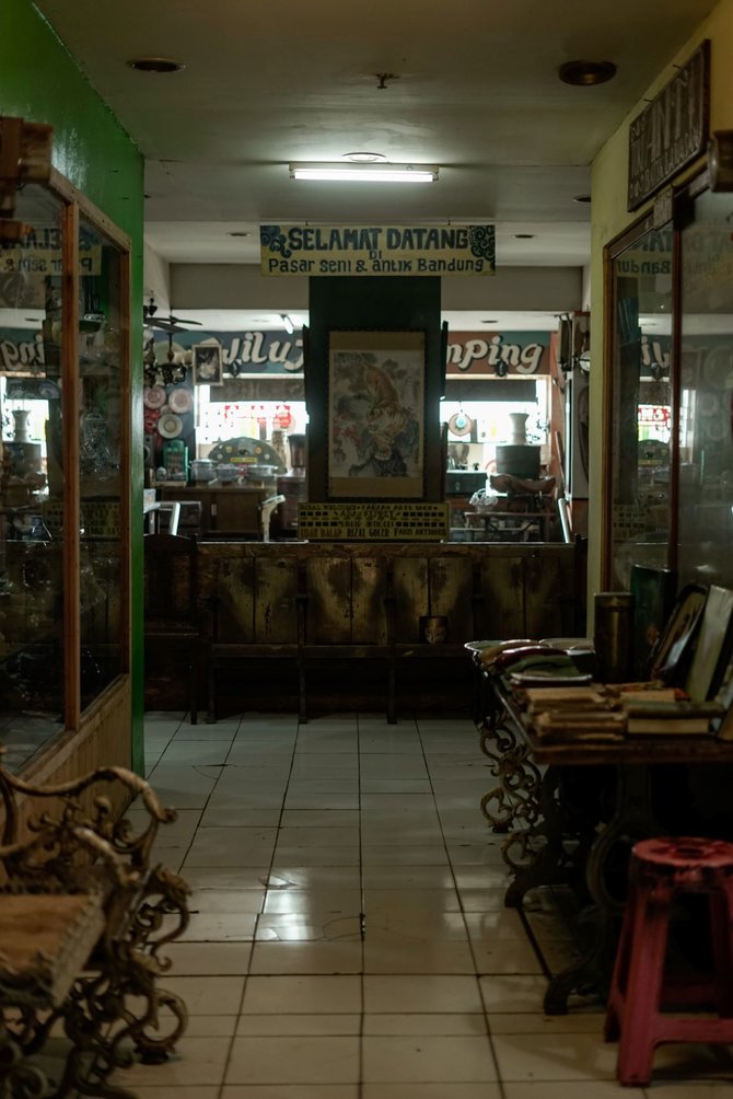 pasar antik cikapundung bandung