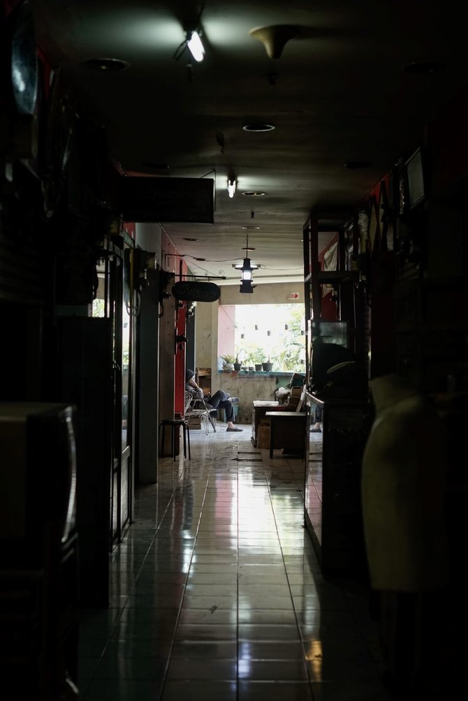 pasar antik cikapundung bandung