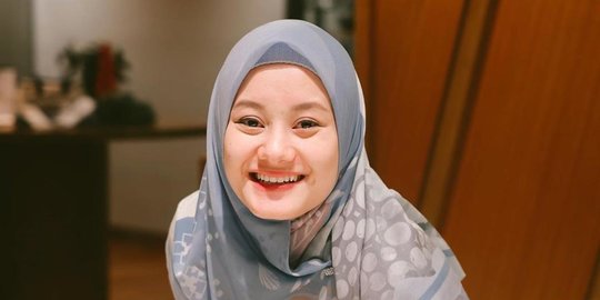 4 Artis Ini Hamil Di Bulan Ramadan Antusias Jalani Puasa Merdeka Com 4 Artis Ini Hamil Di Bulan Ramadan Antusias Jalani Puasa Merdeka Com