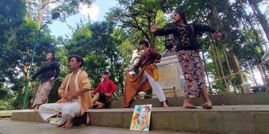 Menari 7 Jam Nonstop, Penari di Bandung Ini Bawa Pesan Khusus dari Sosok RA Kartini