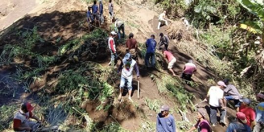 Korban Tertimbun Longsor di Malang Ditemukan Meninggal di Kedalaman 1,5 Meter