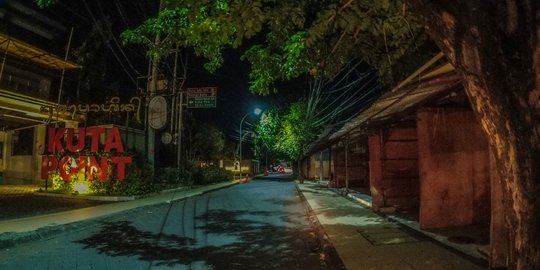 Suasana Malam Kuta Bali bak Kota Mati