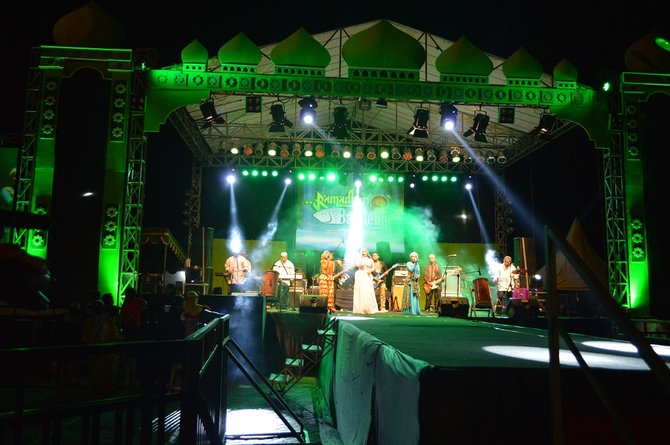 tradisi pasar bandeng gresik