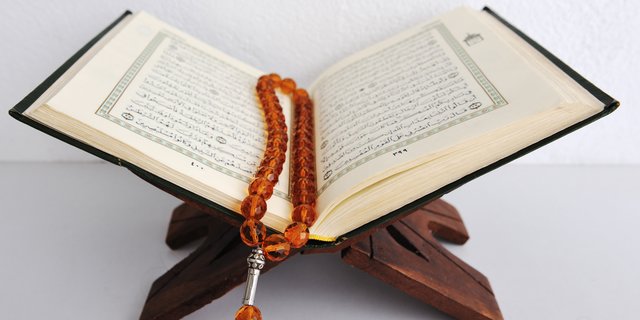 Arti Surat Al Kautsar Dan Keutamaannya Umat Muslim Wajib Tahu Merdeka Com