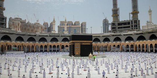 10 Potret Unik Ramadan 2021 di Berbagai Negara