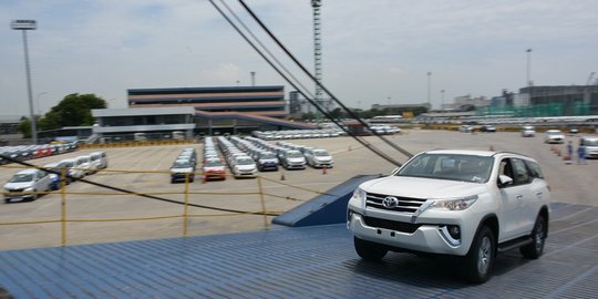 Ekspor Mobil Toyota Capai 49.200 Unit di Kuartal I, Rush dan Fortuner Jadi Andalan