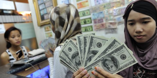 Nilai Tukar Rupiah Ditutup Melemah Tipis ke Level Rp14.525 per USD