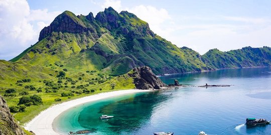 Pekerjaan di sekitar pesisir pantai umumnya sebagai