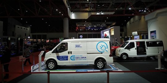 Lebih Intim dengan Mobil Listrik DFSK Gelora E Lebih Intim dengan Mobil Listrik DFSK Gelora E