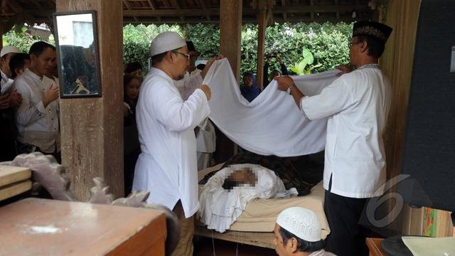 tata cara memandikan jenazah