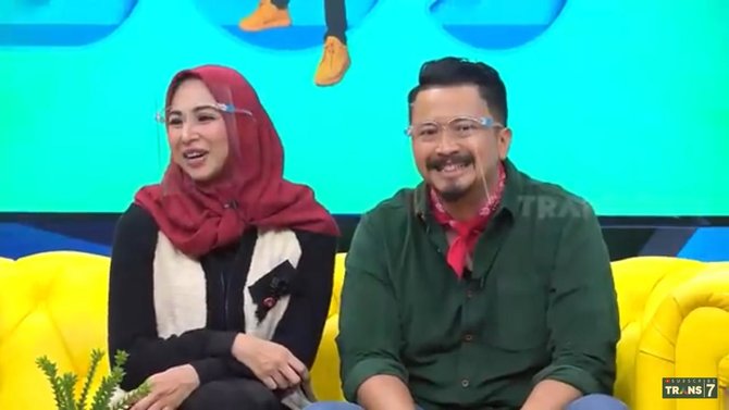 kisah hijrah deswita maharani