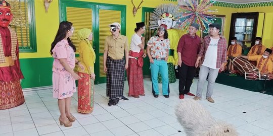 Kesenian Topeng Betawi dan Upaya Melawan Disinfodemi Covid-19