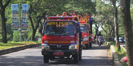 Selain Sepatu & Pemotongan Insentif, Ada Dugaan Korupsi Pengadaan Mobil Damkar Depok