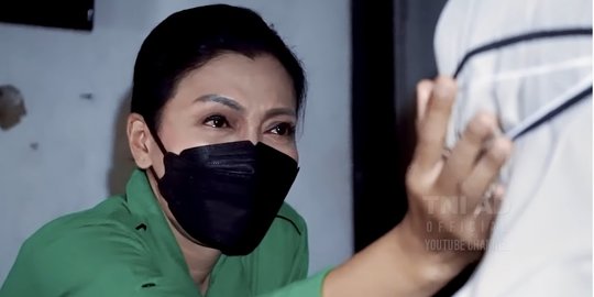 Istri Jenderal TNI Andika ke Rumah Babinsa, Nangis Lihat Kondisi Putra Anak Buah