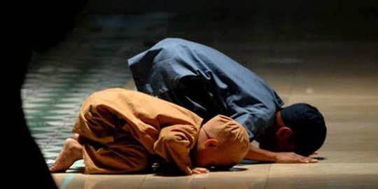 Bacaan Doa Setelah Sholat Tarawih dan Witir, Lengkap dengan Artinya