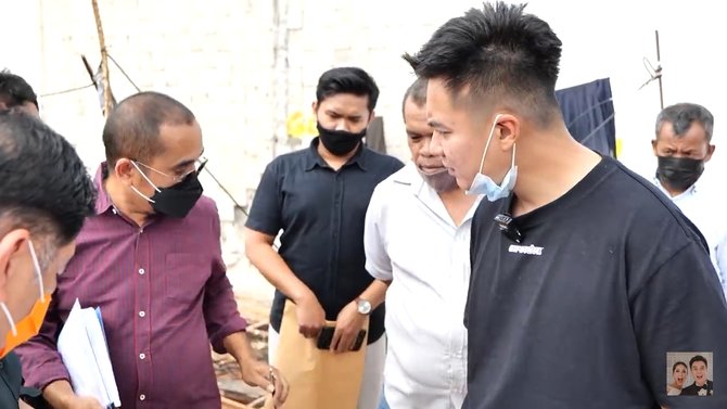 baim tinjau progres pembangunan rumahnya