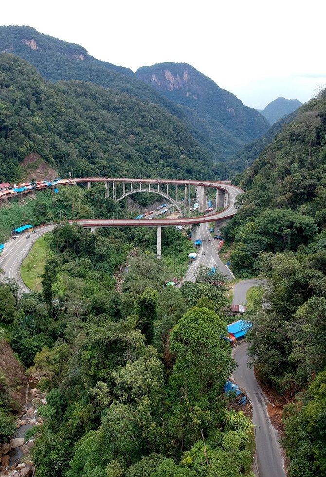 jembatan kelok 9