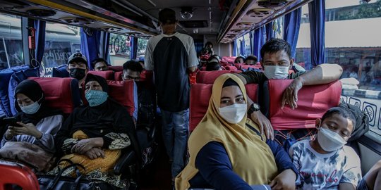 Nekat Pulang Kampung di Tengah Larangan Mudik