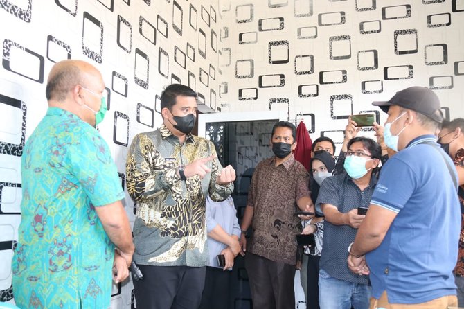 wali kota medan copot lurah dan kepala seksi pembangunan kelurahan sidarame timur