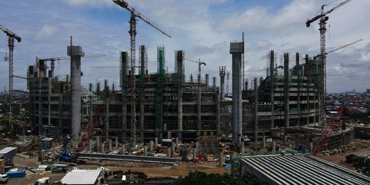 77 KK Masih Bertahan di Sekitar Jakarta International Stadion