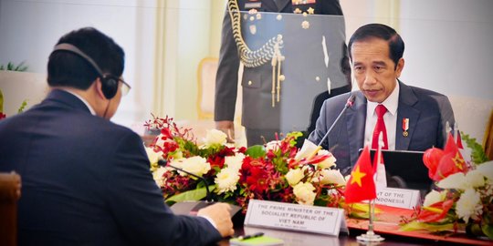 Jokowi Pastikan Pemerintah Terus Lakukan Diplomasi Jamin Ketersediaan Vaksin Covid-19