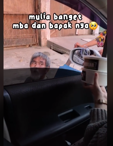 viral tolak makanan gratis dengan sopan