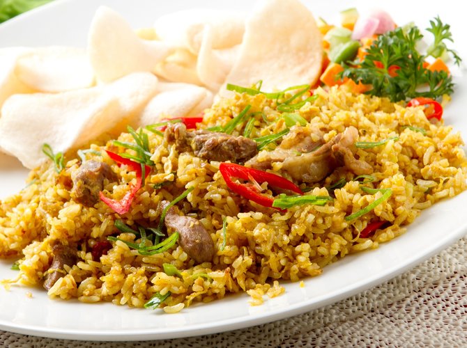 ilustrasi nasi goreng kambing