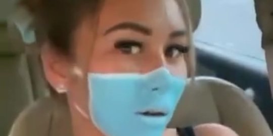 Wajah Dilukis Masker Demi Kelabui Sekuriti, Bule Ini Mengaku untuk Hiburan