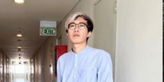 Sudah Jadi Ciri Khasnya, Ternyata Dokter Tirta Rela Hapus Tato karena Ini