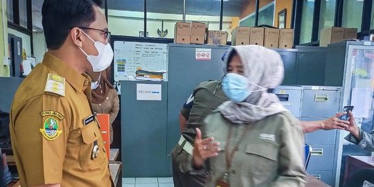 Potret Sahrul Gunawan Pakai Seragam Dinas di Hari Pertama Ngantor Jadi Wakil Bupati