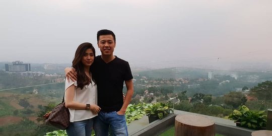 Penuh Kemesraan, Ini 4 Potret Vincent Raditya dan Istri Sebelum Berseteru