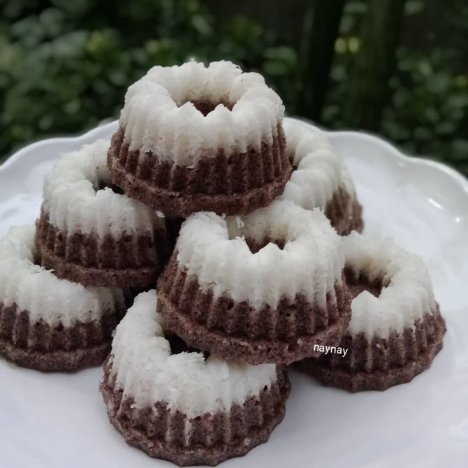 kue putu ayu