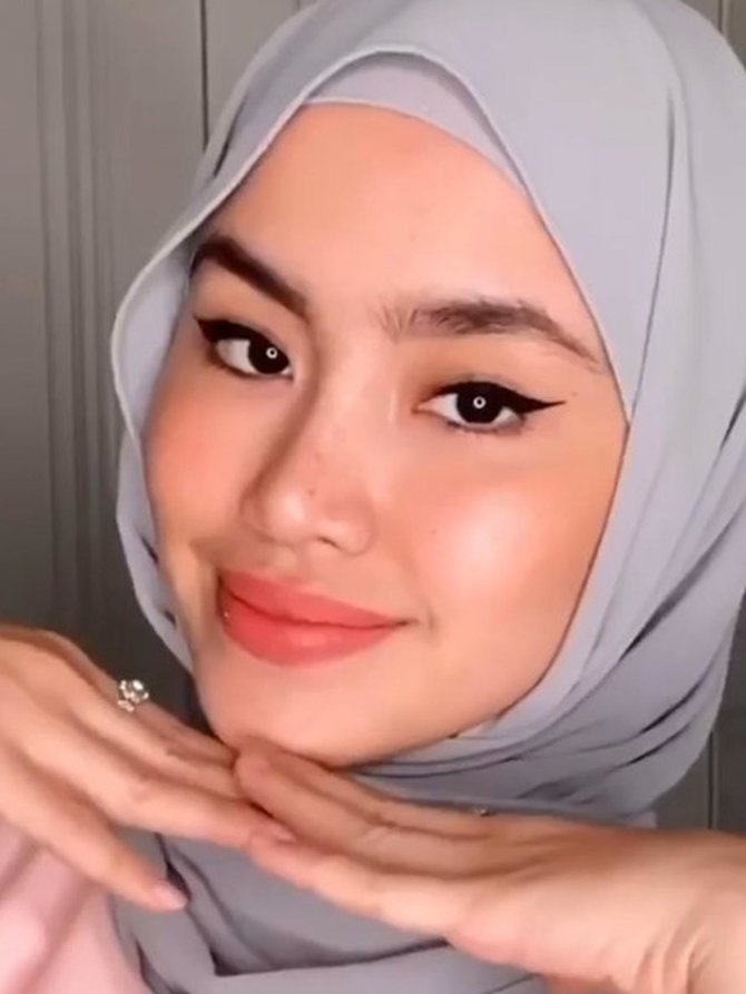 6 cara memakai pashmina mudah tampilan hijab sederhana namun elegan