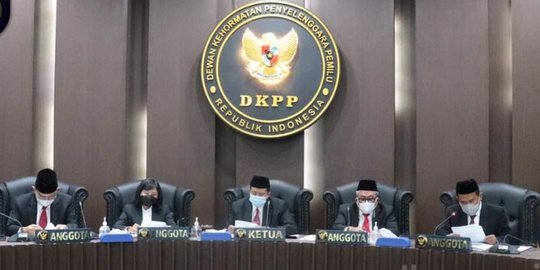 Terbukti Asusila, Anggota KPU Boyolali dan Bawaslu Parigi Moutong Dipecat