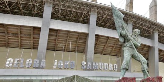 Lima Pekerja Migran Asal Gresik Tidur di Stadion Gelora Joko Samudro, Ini Sebabnya