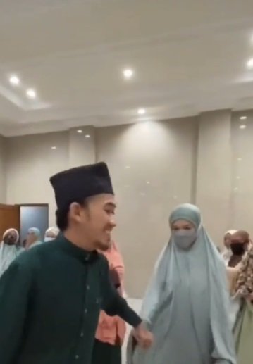 ustaz syam dan istri