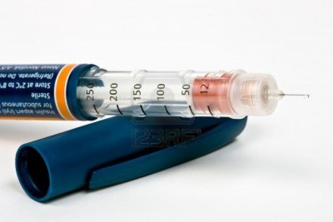 ilustrasi suntikan insulin
