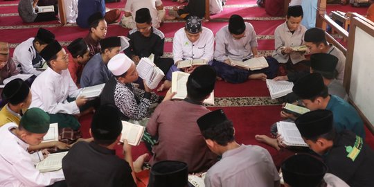 Pemerintah dan BI Berdayakan Pesantren Jadikan Indonesia Pusat Produk Halal Dunia