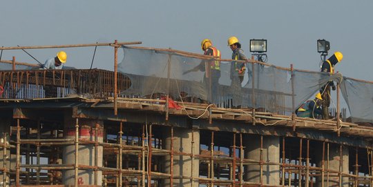 Siap Saingi Tenaga Kerja Asing, Ratusan Tukang Bangunan di Bekasi akan Disertifikasi